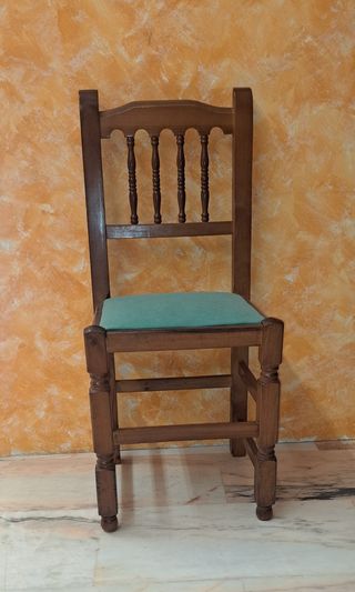 Silla de madera provenzal
