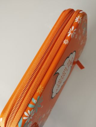 Scatola in latta con cerniera