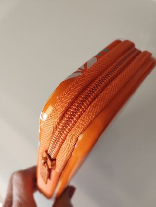 Scatola in latta con cerniera