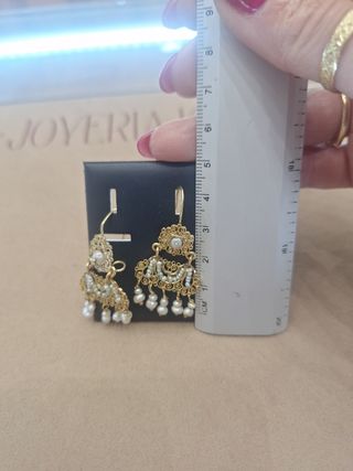 Pendientes Isabelinos SXIX oro 18k
