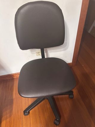 Silla oficina marrón piel sintética