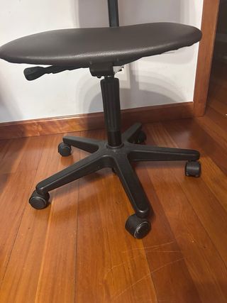 Silla oficina marrón piel sintética