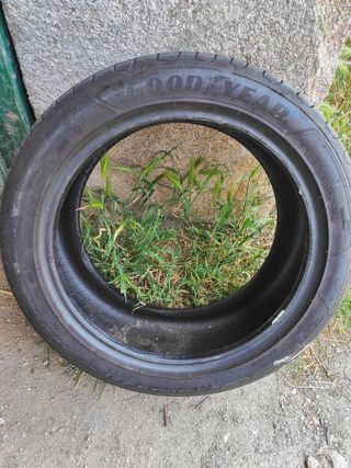Neumático Goodyear 225/45/17