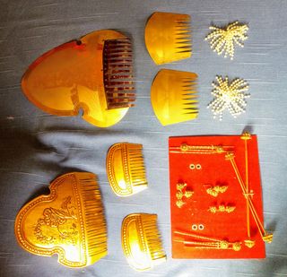 Aderezos de Fallera antiguo dorado.
