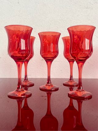 Set 5 calici vintage in vetro rosso anni ’60 ’70