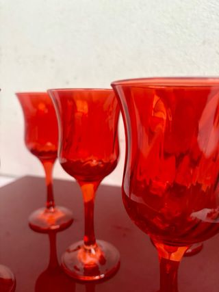 Set 5 calici vintage in vetro rosso anni ’60 ’70