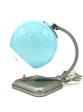 Lampada da tavolo vintage anni ’50 con paralume in vetro soffiato azzurro