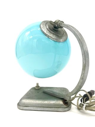 Lampada da tavolo vintage anni ’50 con paralume in vetro soffiato azzurro