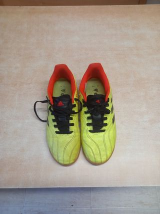 Zapatillas Adidas Copa amarillas y negras