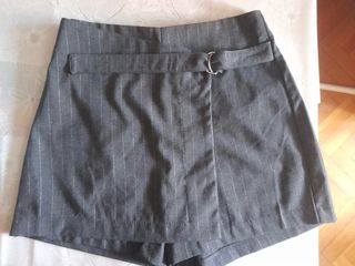 Falda Stradivarius gris talla 36