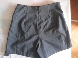 Falda Stradivarius gris talla 36