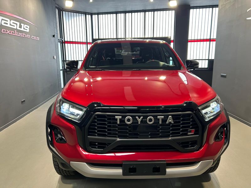 Toyota Hilux 2025, foto 8