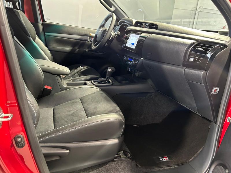 Toyota Hilux 2025, foto 27