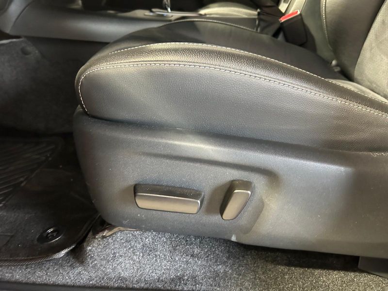 Toyota Hilux 2025, foto 30