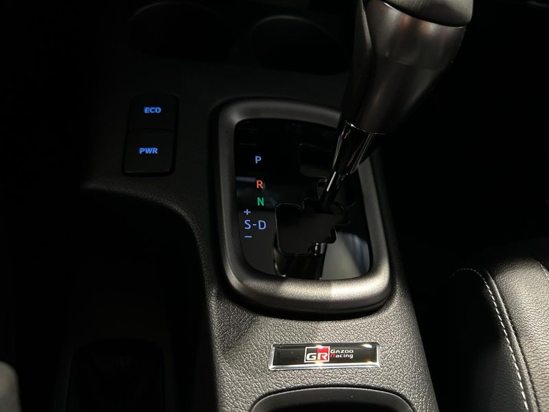 Toyota Hilux 2025, foto 42