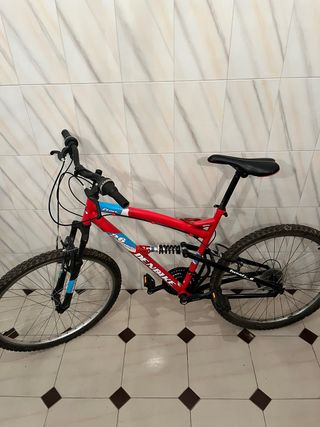 Bicicleta para montaña para dia a dia o carretera.