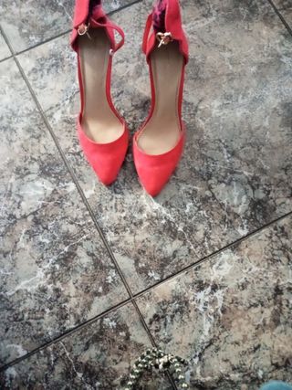 Zapatos rojos tacón alto