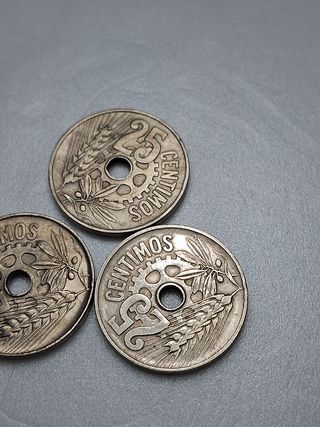 1.3 Lote 3 monedas 25cts España 1934