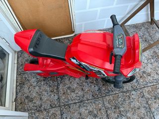 Moto eléctrica infantil Feber Turbo