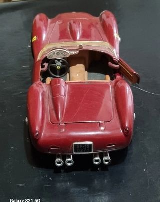 Ferrari 250 Testa Rossa 1:18