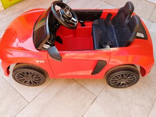 2 Coches eléctricos Audi R8 12v para niños