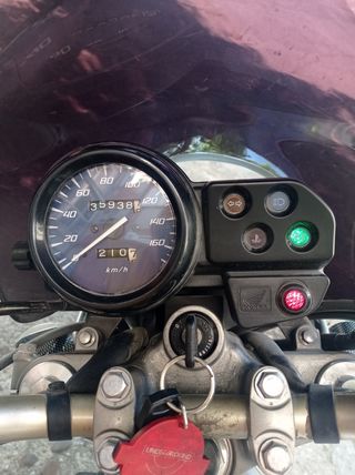 Honda VTR 250 - Moto en buen estado