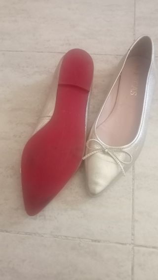 Zapatos planos plateados