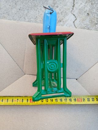 Maquina coser juguete hojalata