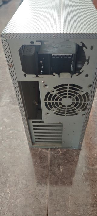 Caja PC - Torre ordenador