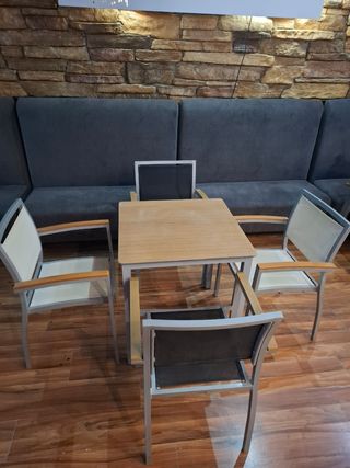 20 uds. Mesas de comedor Hostelería. Ezpeleta.