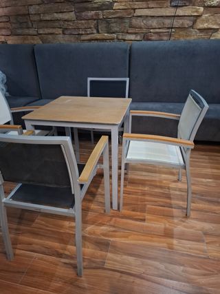 20 uds. Mesas de comedor Hostelería. Ezpeleta.