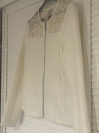 Chaqueta Zara blanca encaje