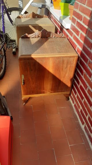 Comodini antichi in legno