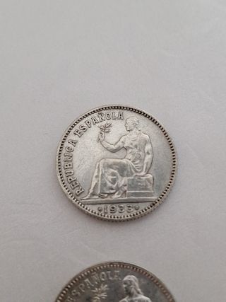 1.6 Lote 2m. 1pts República Española. 1933. PLATA