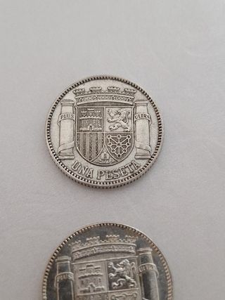 1.6 Lote 2m. 1pts República Española. 1933. PLATA
