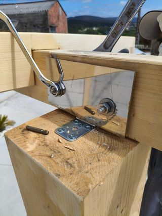 Pérgola de madera marrón