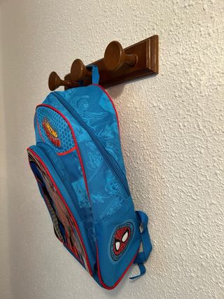 *Mochila infantil azul y roja Spider-Man