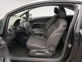 Opel Corsa Essentia