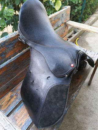 Montura inglesa cuero negra