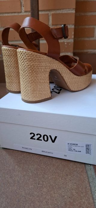 Sandalias plataforma 220V marrón