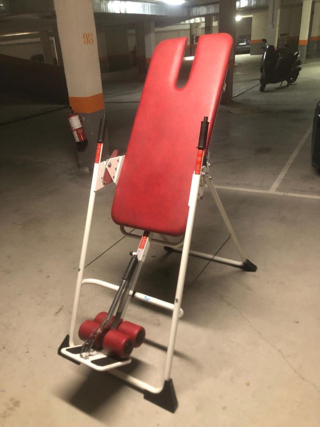 Máquina estiramiento espalda