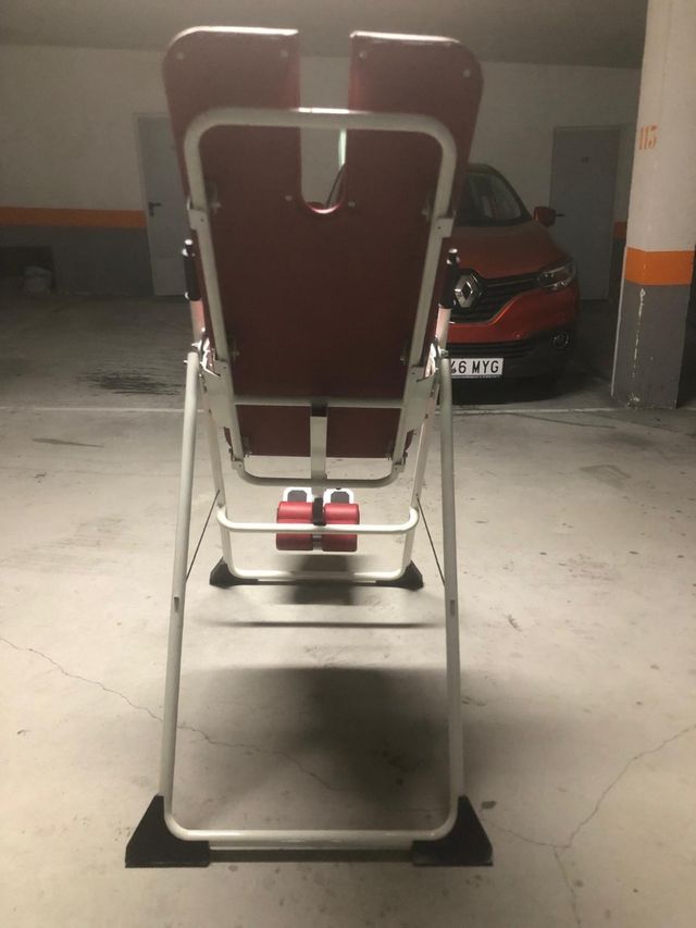 Máquina estiramiento espalda