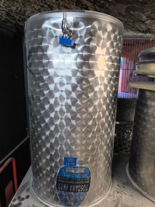 Prensa, despalilladora & bidones inox