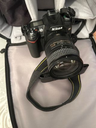 Nikon D90 + Obiettivo 18-200mm VR