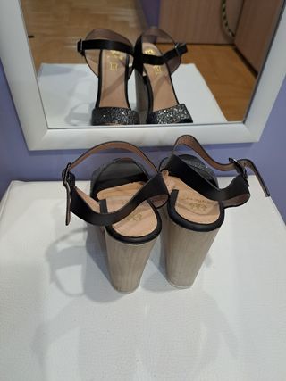 Tacones negros purpurina - efecto madera