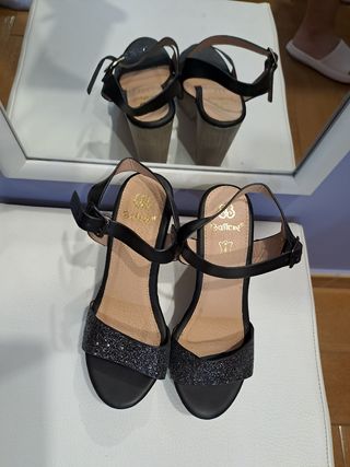 Tacones negros purpurina - efecto madera