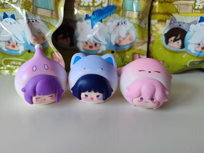 Imagen de 3 Figuritas Genshin Impact