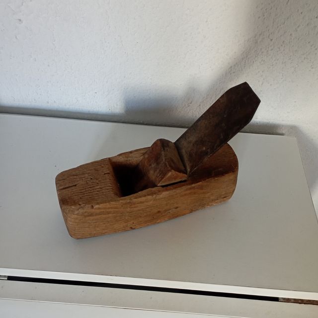 Cepillo carpintero antiguo