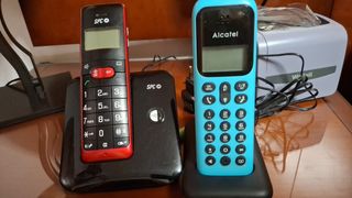 2 Teléfonos Fijos Alcatel y SPC.