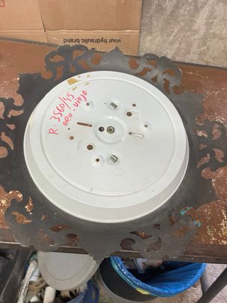 Lampara antigua de metal y crista, oro viejo